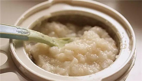 三文魚寶寶幾個月吃好，滿周歲寶寶吃三文魚更好