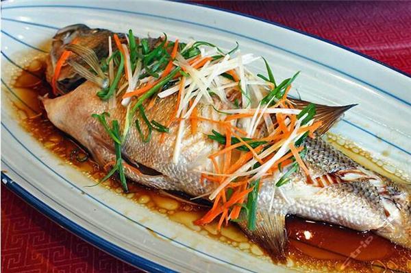 鱸魚(yú)是海魚(yú)還是淡水魚(yú)，鱸魚(yú)既有淡水魚(yú)也有海魚(yú)