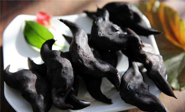 北方人認為菱角長在哪里,吃菱角的好處和營養(yǎng)價值